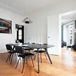 Magnifique Appartement Arc De Triomphe